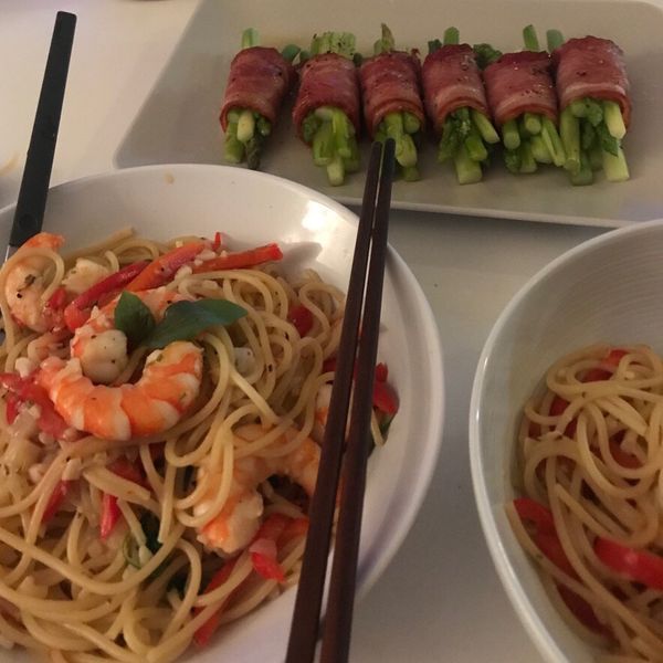 蒜香鮮蝦義大利麵：ALICE WANG 一起做