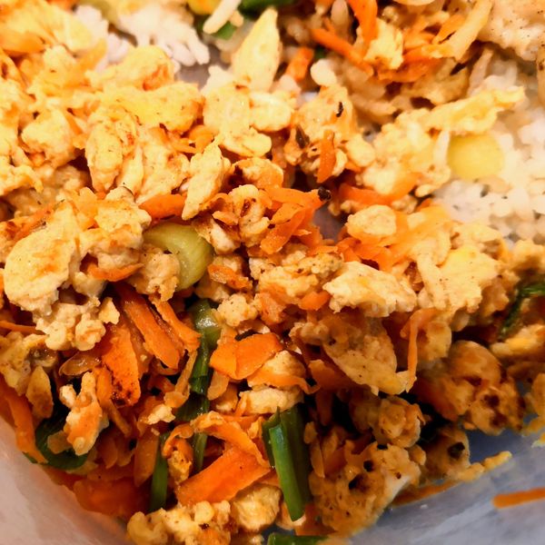 蛋炒紅蘿蔔 : Bee一起做