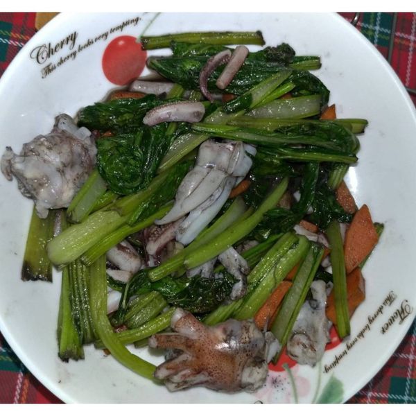 蔥爆芹菜炒花枝 : Makes Lu一起做