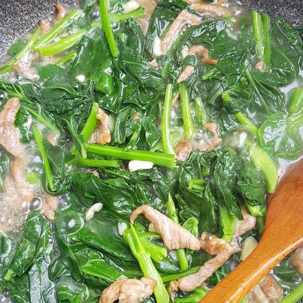 芥蘭炒牛肉 : 陳寧一起做