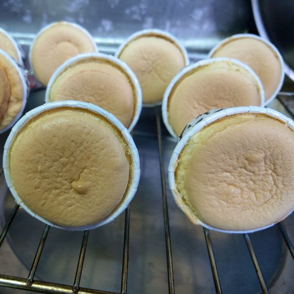 蜂蜜軟Q杯子蛋糕 : 王美華一起做