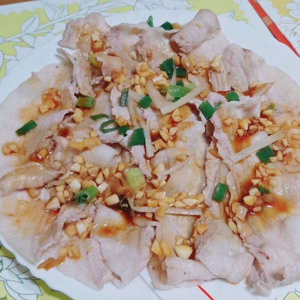 蒜泥白肉：軒兒 一起做