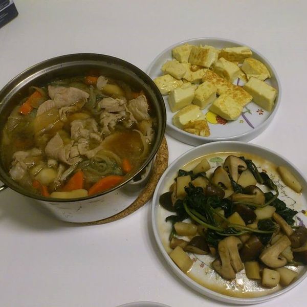 【妮小娜隨性煮】馬鈴薯燉肉：koume 一起做