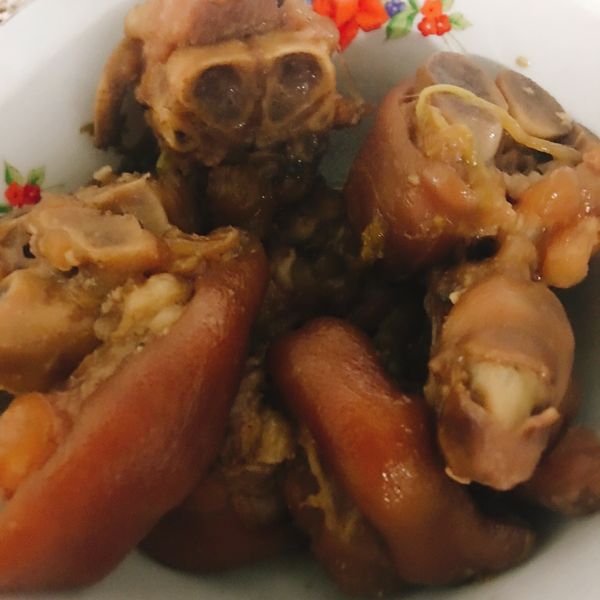 冰糖滷豬腳(電鍋版)：陳思樺 一起做