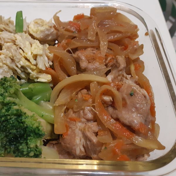 超下飯狠簡單照燒洋蔥炒豬肉片 : 飯小姐一起做