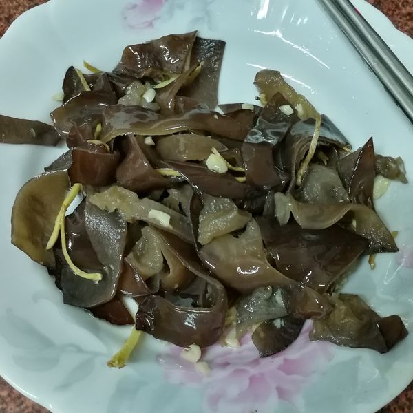 薑絲醋溜炒木耳：謝佳靜 一起做