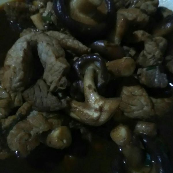 香菇燒五花(10分鐘無油料理) : Jian-Jhong Chen一起做