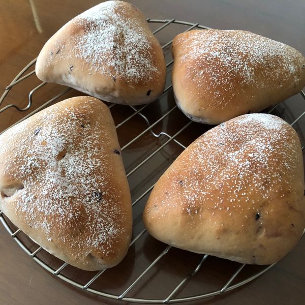 藍苺藏心麵包：Ann ting 一起做