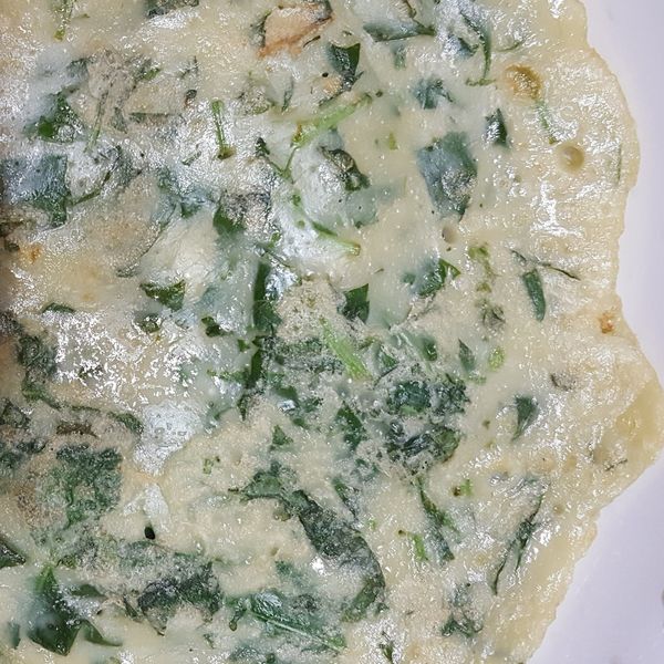 自製蔥香蛋餅皮 + 蔥香鮪魚蛋餅 : 李惠晴一起做