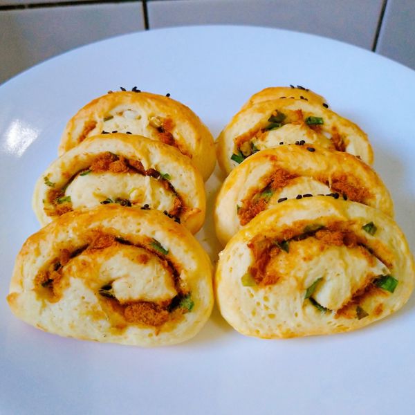 小布利蔥香肉鬆捲 : lijingsu一起做