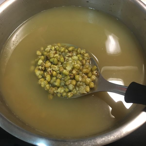 神奇的綠豆湯煮法:June Cheng 一起做