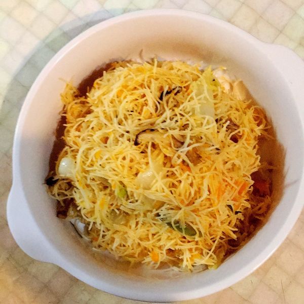 💛金瓜炒米粉💛：周惠 一起做