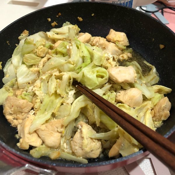 蒜炒雞肉高麗菜 : Elsie一起做