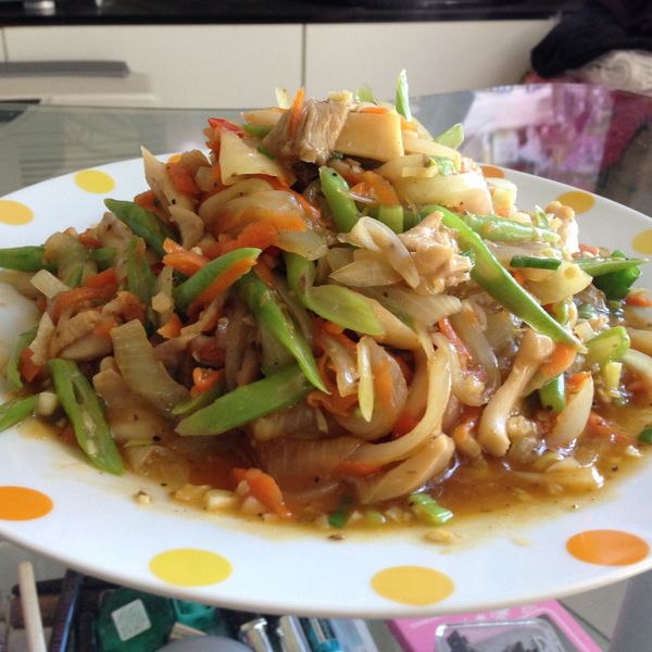 洋蔥甜豆炒草菇~：Sasa Lee 一起做