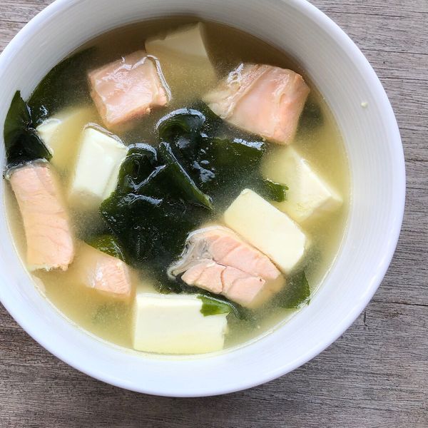 🐟鮭魚豆腐味噌湯：嘉裕 一起做