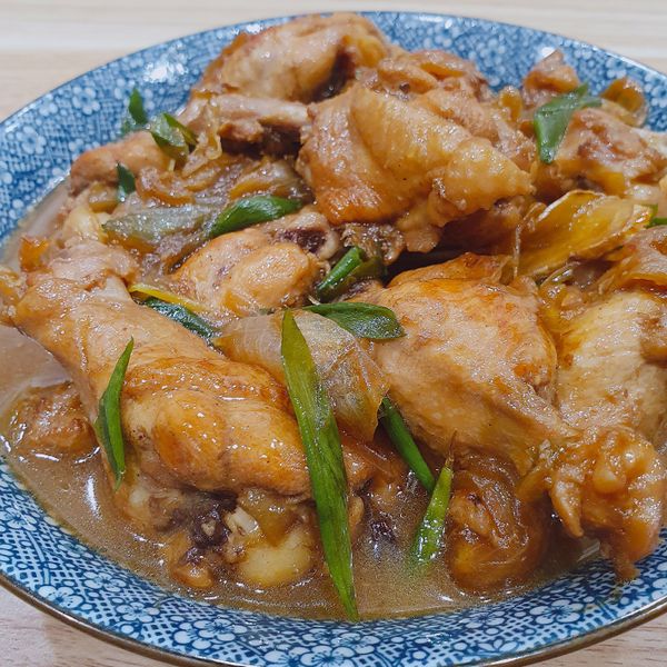 洋蔥紅燒雞腿 · 配飯好菜🍚🥢 : Allie的幸福食記一起做