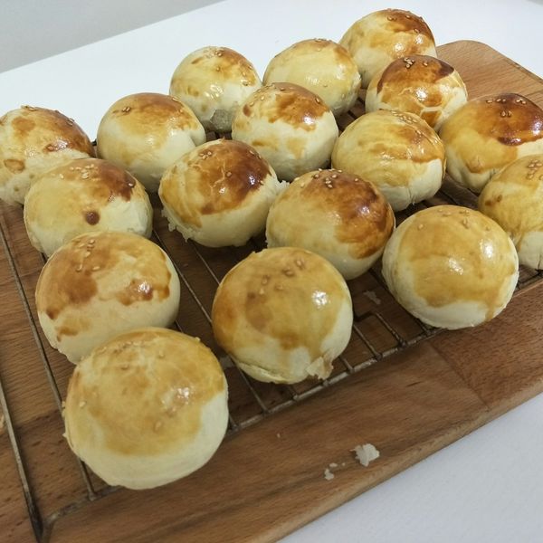 蛋黃酥 : 黃育熒一起做