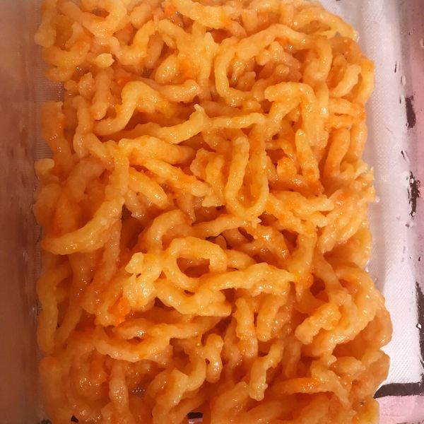 寶寶料理-紅蘿蔔麵條 : 荳荳一起做