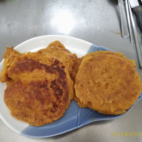 軟Q芝麻地瓜餅 : 官國萍一起做