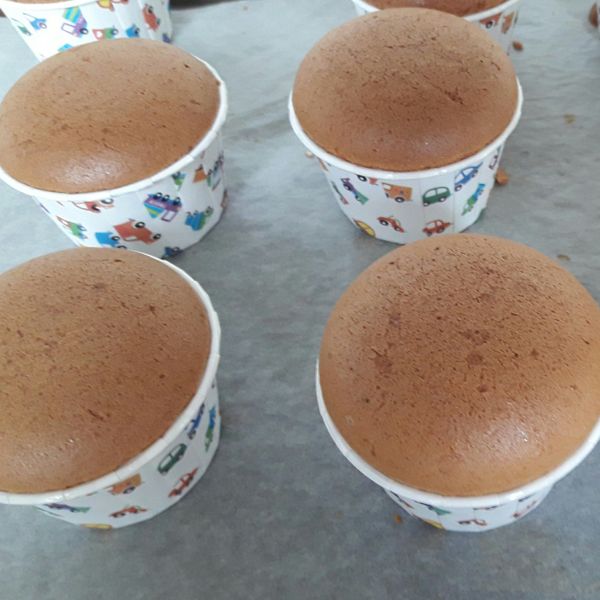 蜂蜜軟Q杯子蛋糕 : vivian一起做