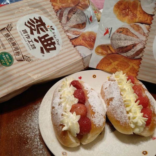 草莓奶露麵包【麥典實作工坊】 : Ling 一起做