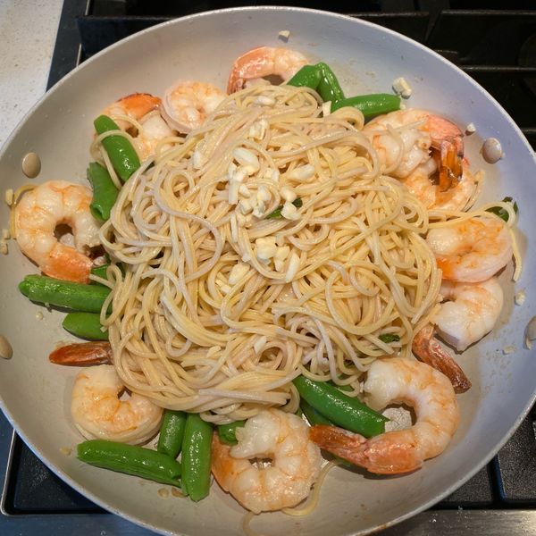 蒜味鮮蝦義大利麵：Hitoha 一起做