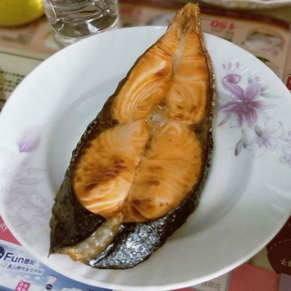 鹽燒鮭魚【氣炸料理】：游甯喬 一起做