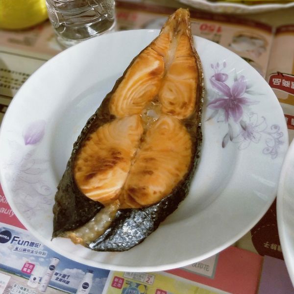 鹽燒鮭魚【氣炸料理】：游甯喬 一起做