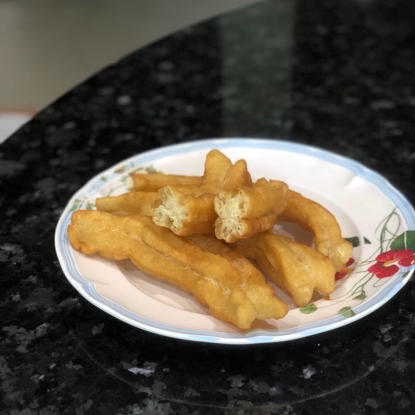 香酥炸油條 （Video)：kk 一起做