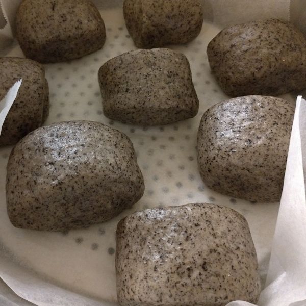 簡單鬆軟寶寶早餐芝麻牛奶饅頭 : April Ho一起做