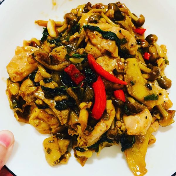 無骨雞腿三杯雞 : Ying Hsiang一起做