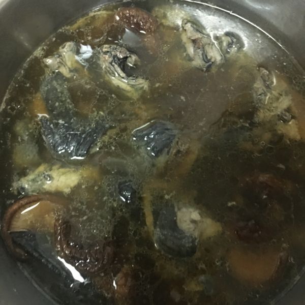 電鍋香菇燉雞湯 : J.h. Yang一起做