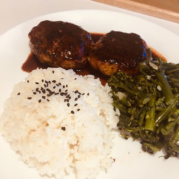 半小時搞定 ♪ 紅酒日式漢堡排 : Ramen33一起做