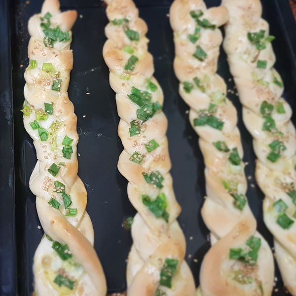 香蔥辮子麵包條❤!!!：杜 一起做