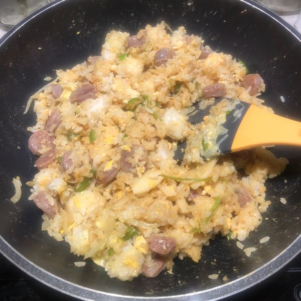 彩蔬蒜味香腸蛋炒飯 : 趙崇友一起做