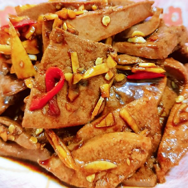涼拌麻油豬肝：Peggy Chuang 一起做