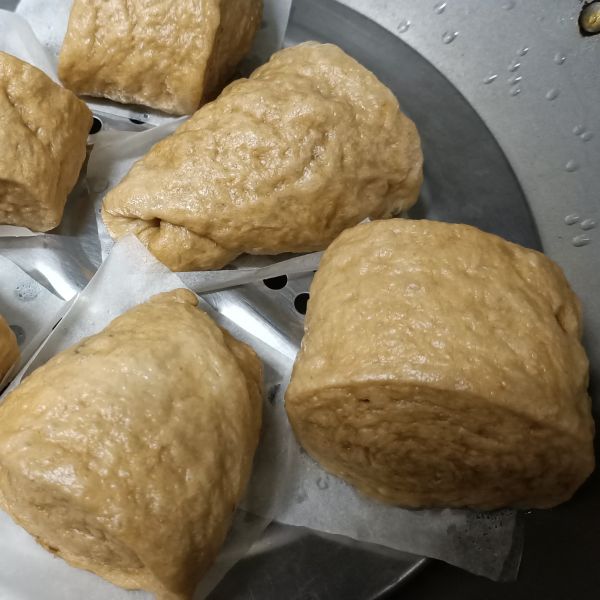 黑糖肉鬆小饅頭 : 廖妤庭一起做