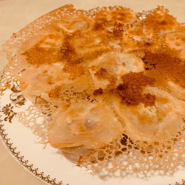 皮超脆日式煎餃(使用冷凍水餃)：路過的小白 一起做