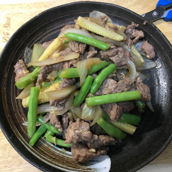蒜蓉炒甜豆杏鮑牛肉片 : 鍾忞圻一起做
