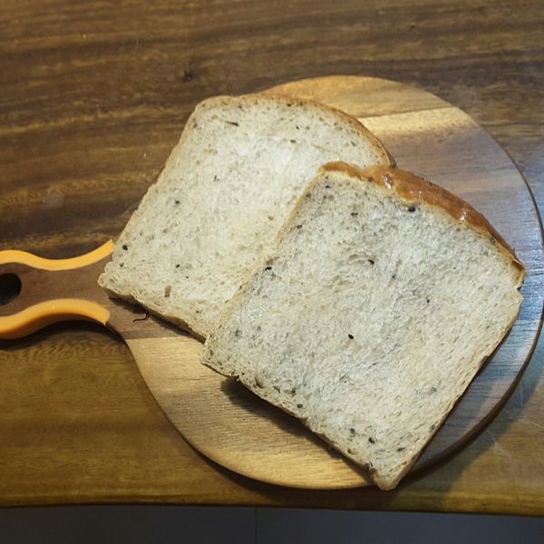 蜂蜜全麥吐司 : 小芳芳一起做