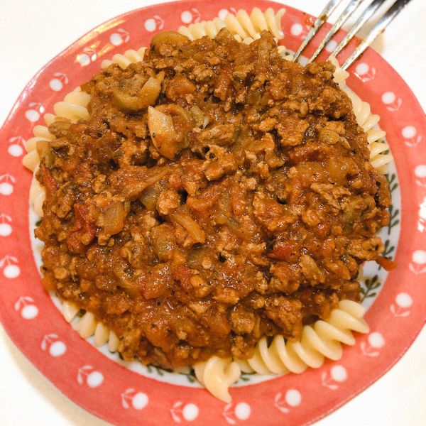 蕃茄蘑菇義大利肉醬麵：Peggy 一起做