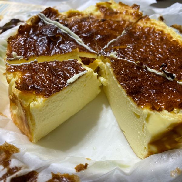 氣炸鍋料理-夯到不行的巴斯克乳酪蛋糕:Jing Yi Chen 一起做