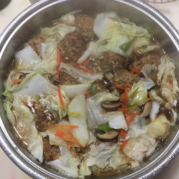 紅燒獅子頭【新手不敗年菜】 : 佳惠是枚吃貨一起做