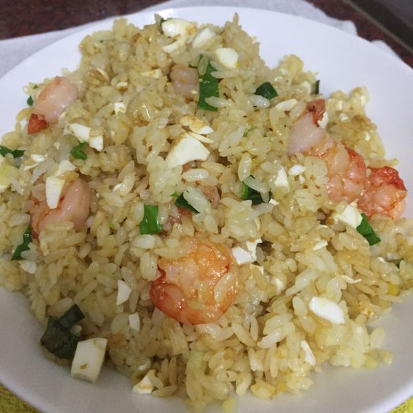鹹蛋蝦仁炒飯：LI Ching Yeh 一起做