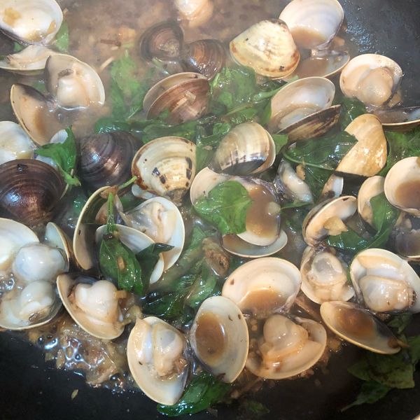 塔香炒蛤蜊 : Sylvia Jiang一起做