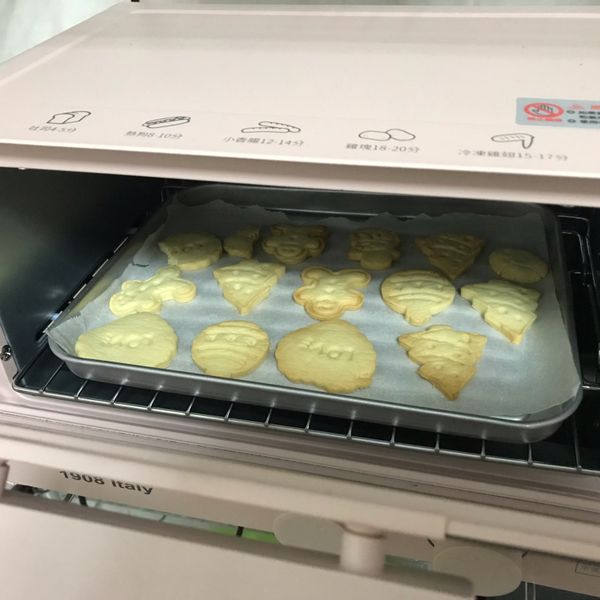 可愛壓模餅乾 : 安安一起做
