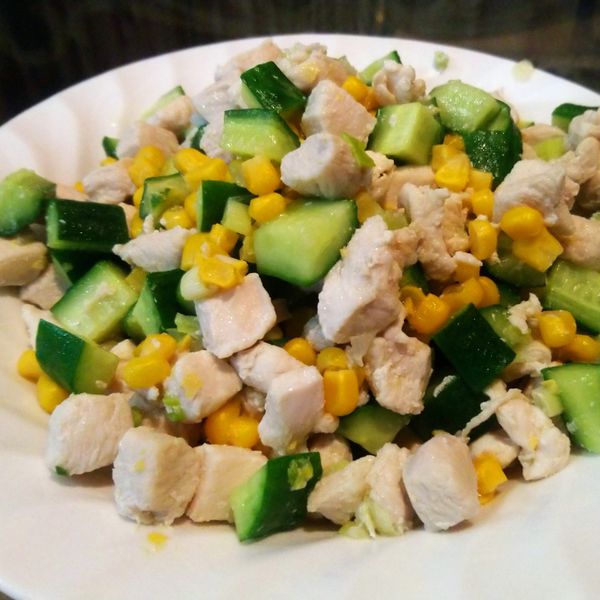 玉米雞丁：小英 一起做