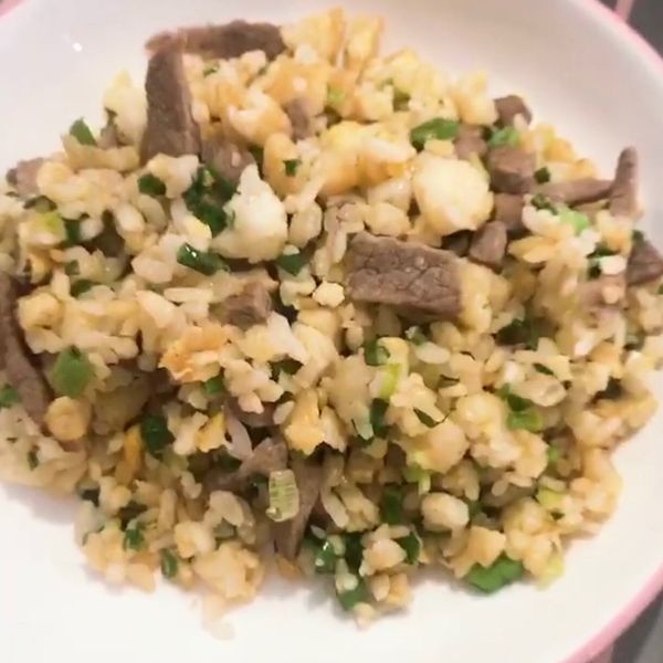 好滋味蔥花黃金蛋炒飯~每粒飯上都有蛋喔！ : 林鈺婕一起做