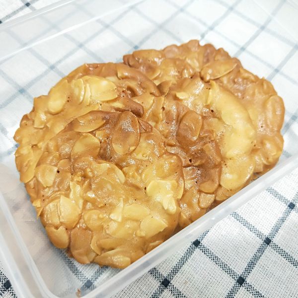 杏仁瓦片_烘焙入門 零失敗 : ㄇㄒㄒ一起做