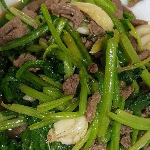菠菜炒牛肉 : 潘一起做